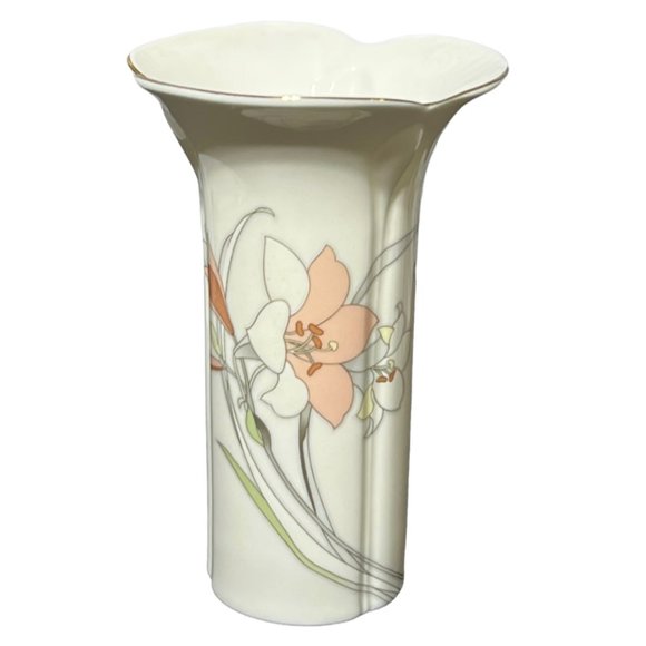 Yamaji Accents Vintage Yamaji Porcelain White Pink Lily Floral Vase